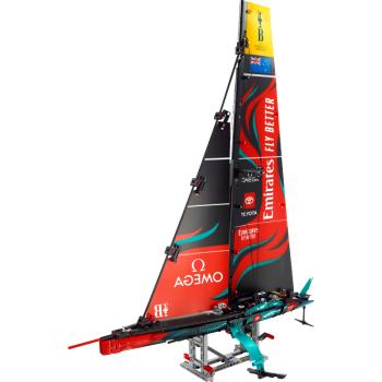 42174 | Emirates Team New Zealand AC75 Yacht