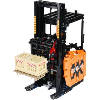 Preview: 17040 | Reach Truck Orange