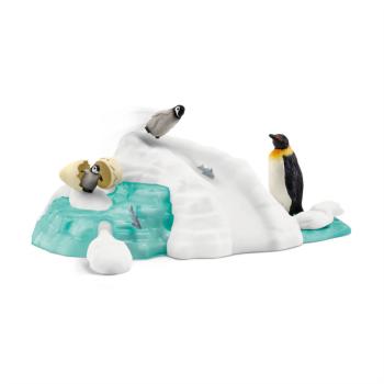 42661 | Penguin Family Fun