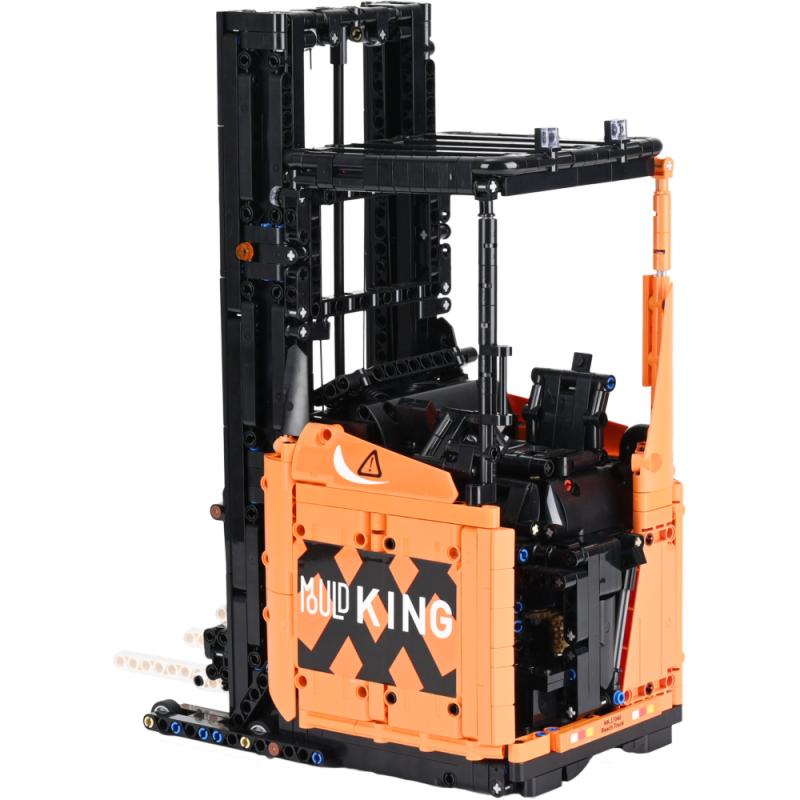 17040 | Reach Truck Orange