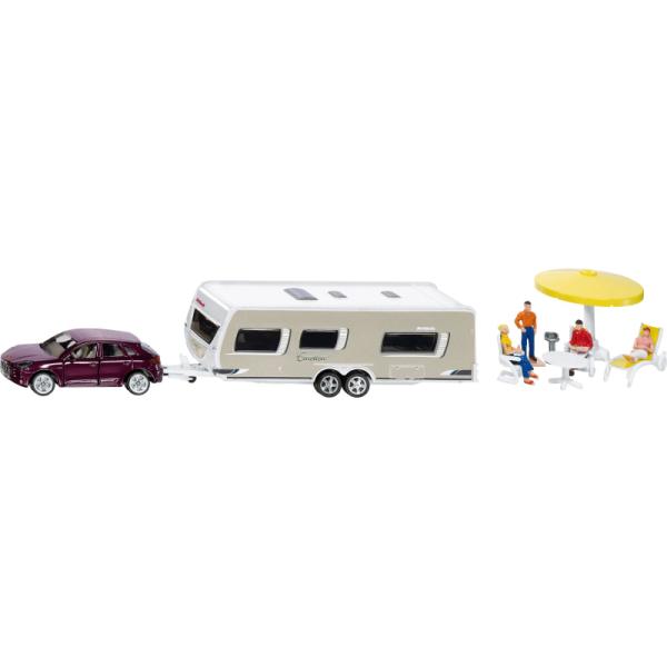 2542 | Car with caravan